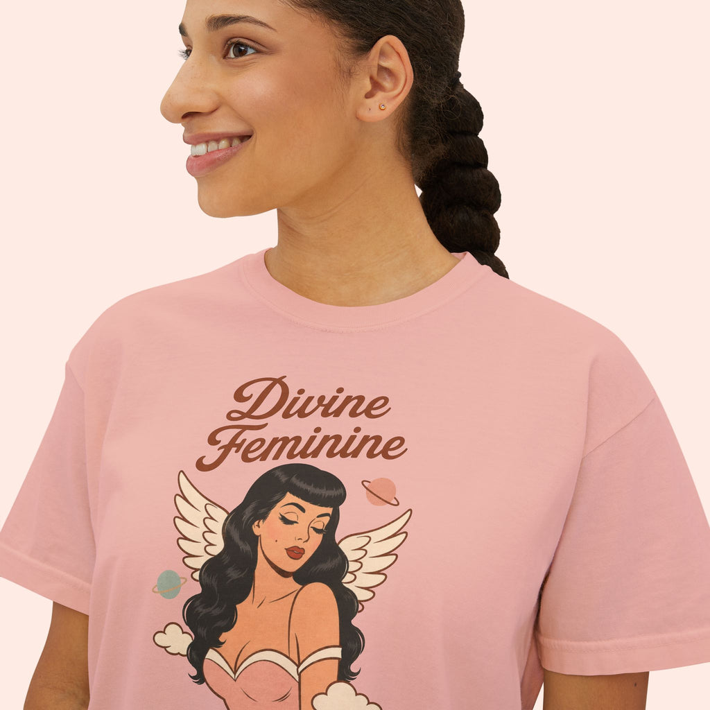 Divine Feminine - Retro Pin Up Celestial Graphic Boxy T-Shirt