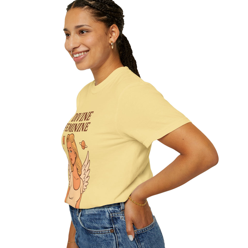 Divine Feminine Graphic T-Shirt – Vintage 50s Pin-Up Unisex Tee