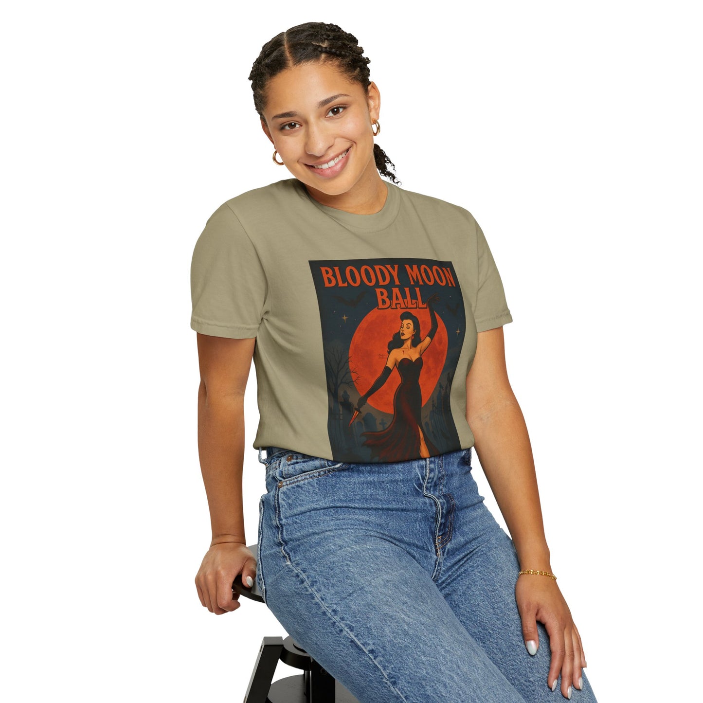 Bloody Moon Halloween Unisex T-Shirt – Vampire Retro Graphic Tee, Vintage Horror Spooky Top, Scary Season Shirt - Madame Soulière