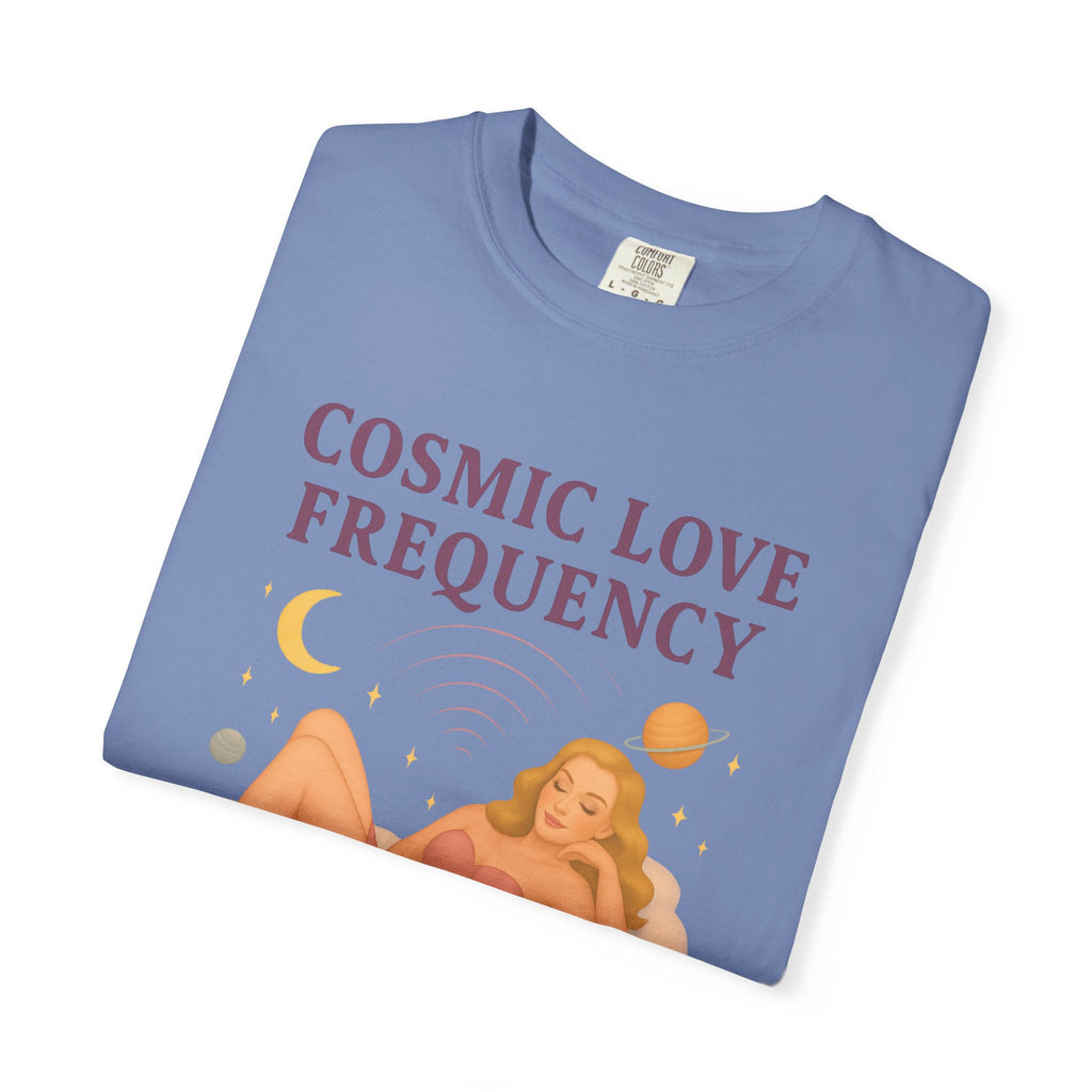 Cosmic Feminine Frequency – Retro Pin-Up Vintage T-Shirt