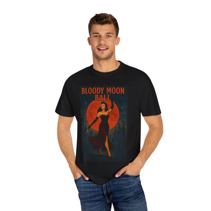 Bloody Moon Halloween Unisex T-Shirt – Vampire Retro Graphic Tee, Vintage Horror Spooky Top, Scary Season Shirt - Madame Soulière