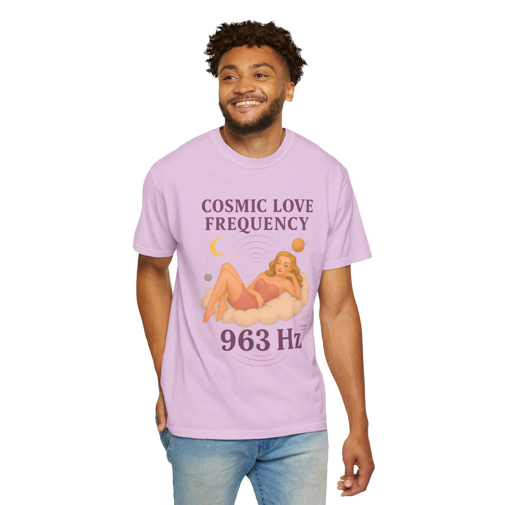 Cosmic Feminine Frequency – Retro Pin-Up Vintage T-Shirt
