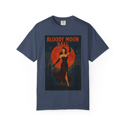 Bloody Moon Halloween Unisex T-Shirt – Vampire Retro Graphic Tee, Vintage Horror Spooky Top, Scary Season Shirt - Madame Soulière