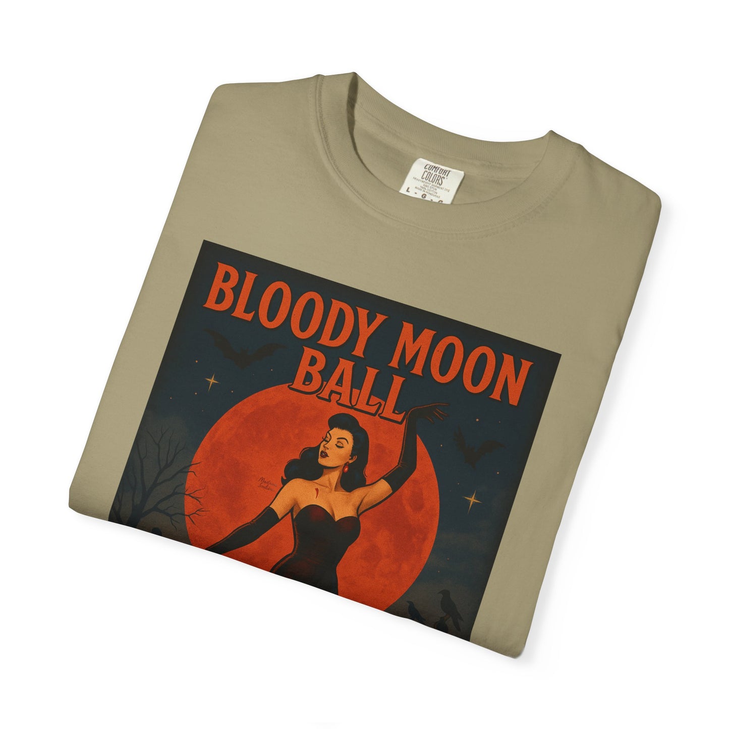 Bloody Moon Halloween Unisex T-Shirt – Vampire Retro Graphic Tee, Vintage Horror Spooky Top, Scary Season Shirt - Madame Soulière