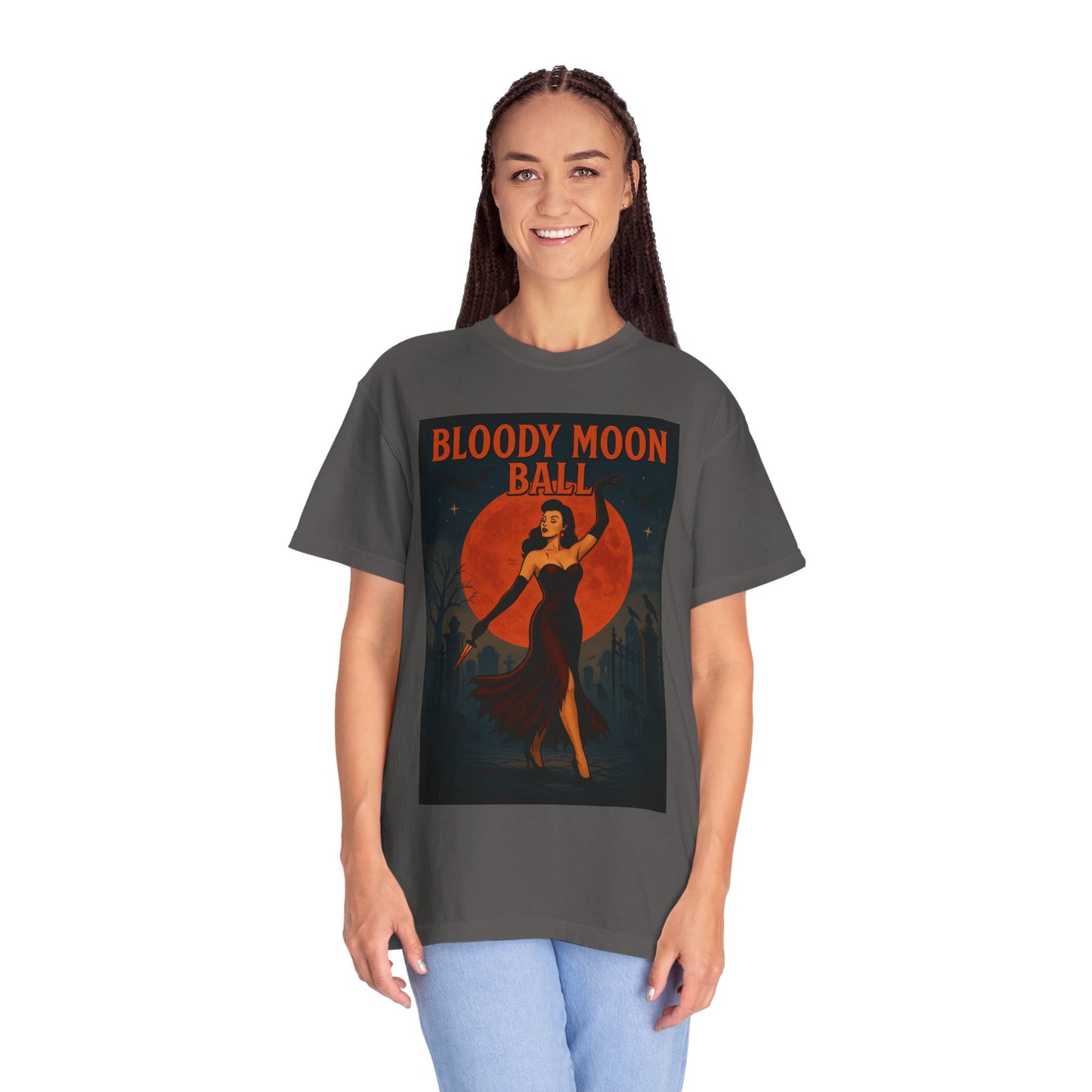Bloody Moon Halloween Unisex T-Shirt – Vampire Retro Graphic Tee, Vintage Horror Spooky Top, Scary Season Shirt - Madame Soulière