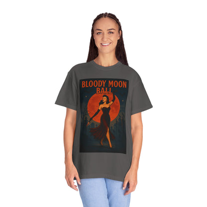 Bloody Moon Halloween Unisex T-Shirt – Vampire Retro Graphic Tee, Vintage Horror Spooky Top, Scary Season Shirt - Madame Soulière