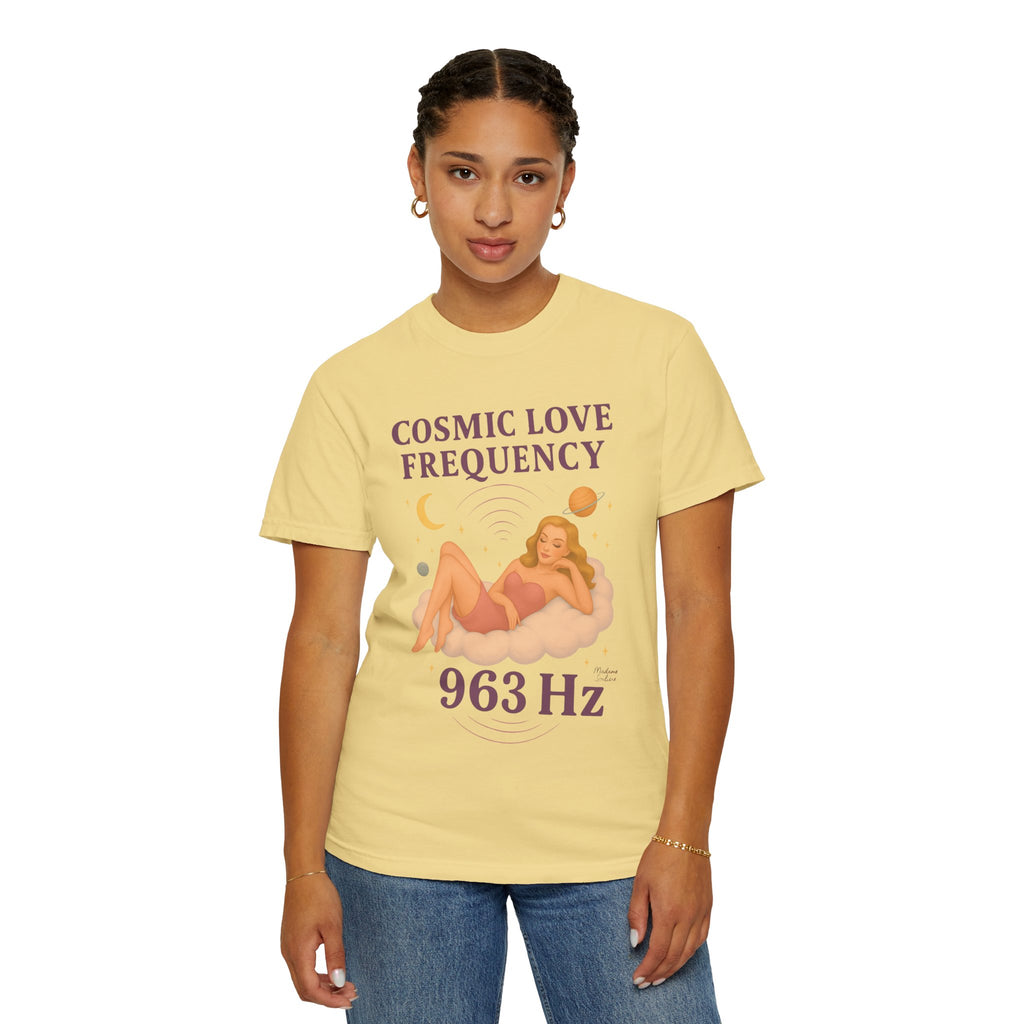 Cosmic Feminine Frequency – Retro Pin-Up Vintage T-Shirt