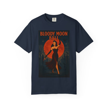 Bloody Moon Halloween Unisex T-Shirt – Vampire Retro Graphic Tee, Vintage Horror Spooky Top, Scary Season Shirt - Madame Soulière