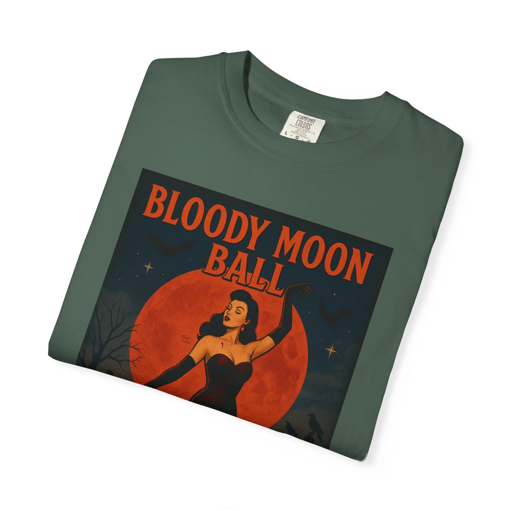 Bloody Moon Halloween Unisex T-Shirt – Vampire Retro Graphic Tee, Vintage Horror Spooky Top, Scary Season Shirt - Madame Soulière