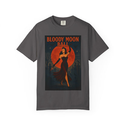 Bloody Moon Halloween Unisex T-Shirt – Vampire Retro Graphic Tee, Vintage Horror Spooky Top, Scary Season Shirt - Madame Soulière