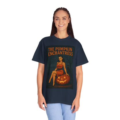 The Pumpkin Enchantress Halloween Unisex T-Shirt – Retro Witch Graphic Tee, Vintage Pumpkin Horror Top, Spooky Unisex Scary Season Shirt - Madame Soulière