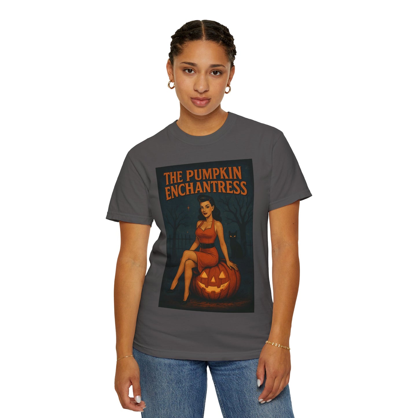 The Pumpkin Enchantress Halloween Unisex T-Shirt – Retro Witch Graphic Tee, Vintage Pumpkin Horror Top, Spooky Unisex Scary Season Shirt - Madame Soulière