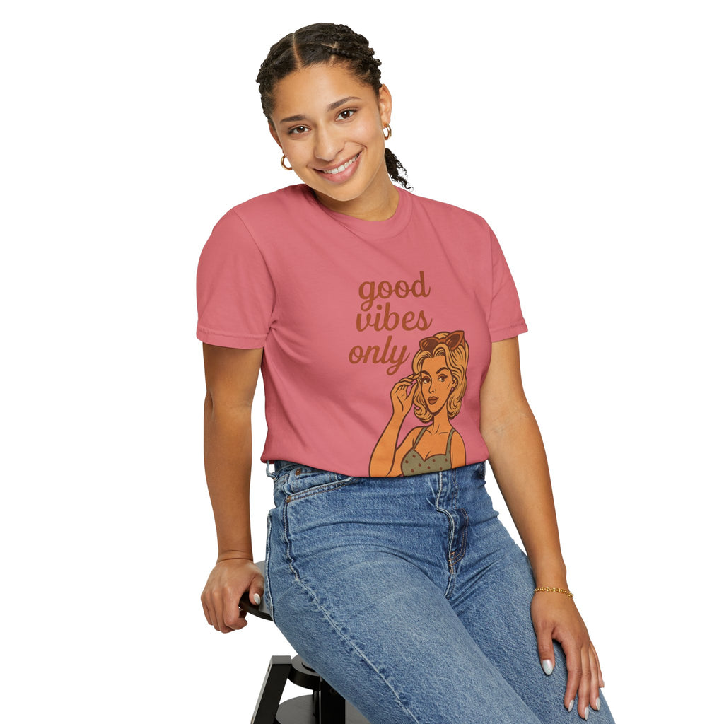 Good Vibes Only – Retro Pin-Up Vintage T-Shirt