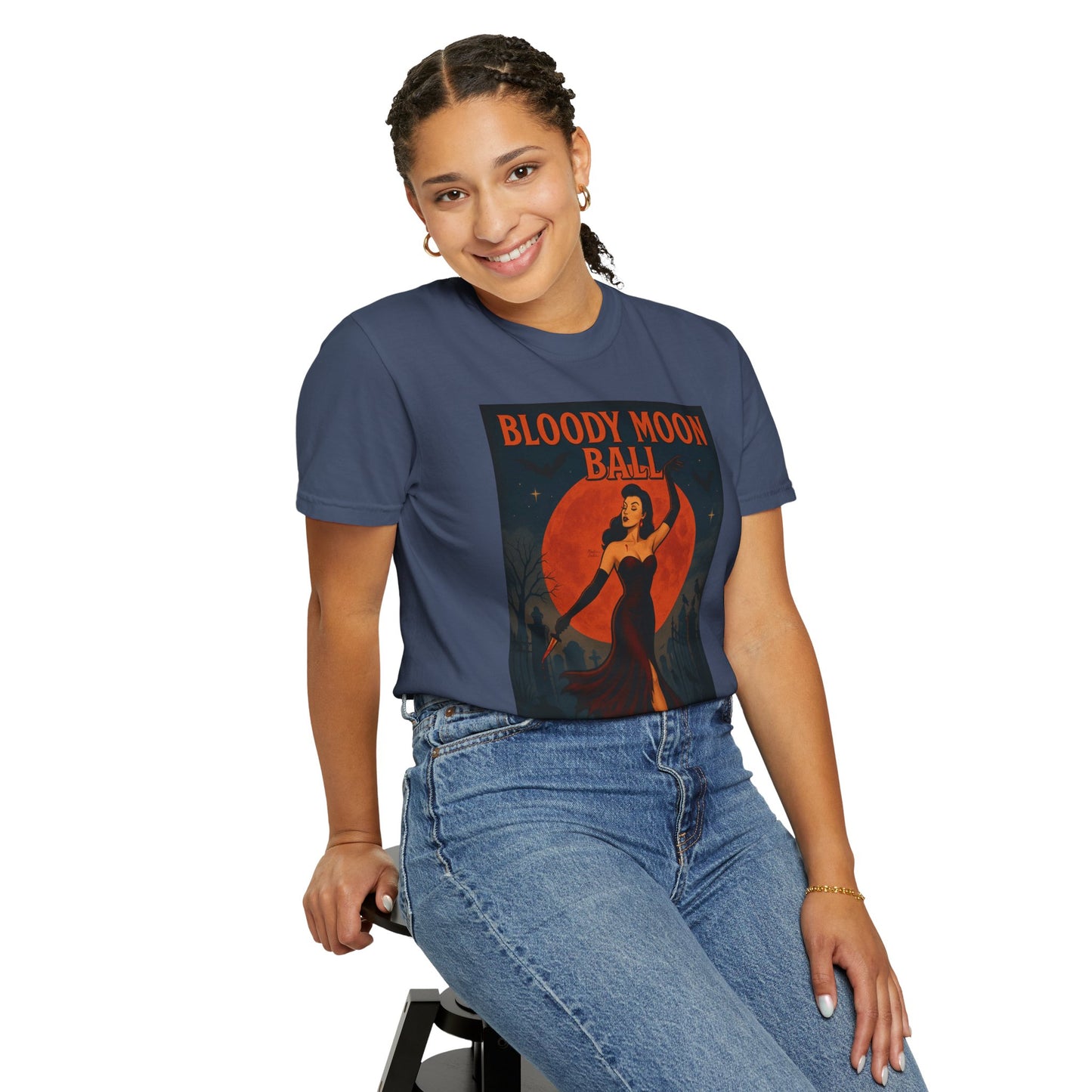 Bloody Moon Halloween Unisex T-Shirt – Vampire Retro Graphic Tee, Vintage Horror Spooky Top, Scary Season Shirt - Madame Soulière