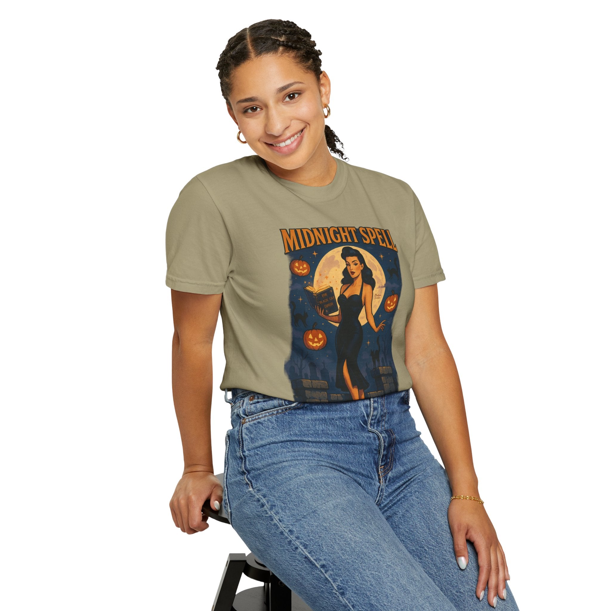 Midnight Spell – Retro Pin-Up Witch Unisex Halloween T-Shirt