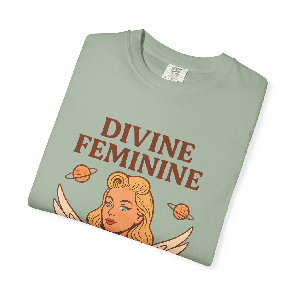 Divine Feminine Graphic T-Shirt – Vintage 50s Pin-Up Unisex Tee