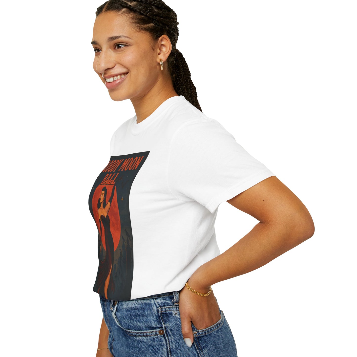 Bloody Moon Halloween Unisex T-Shirt – Vampire Retro Graphic Tee, Vintage Horror Spooky Top, Scary Season Shirt - Madame Soulière
