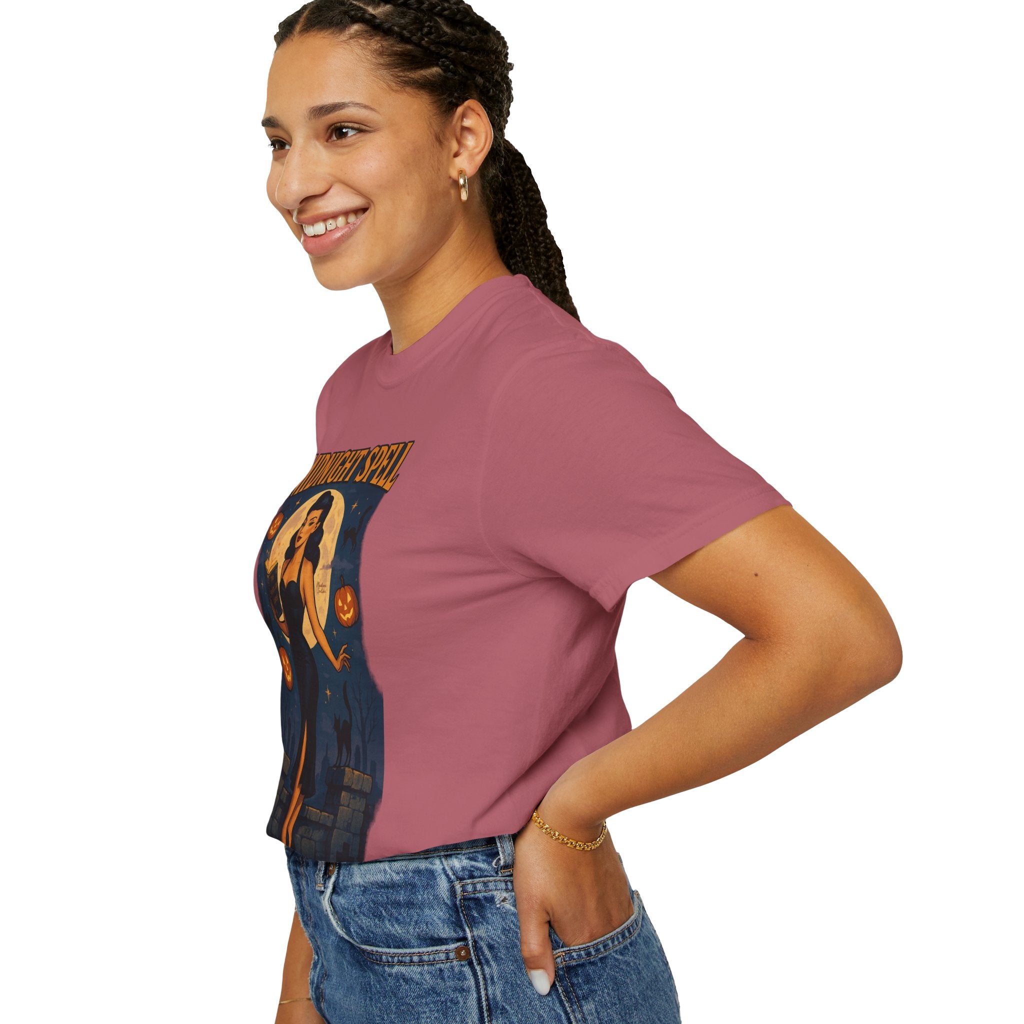 Midnight Spell – Retro Pin-Up Witch Unisex Halloween T-Shirt