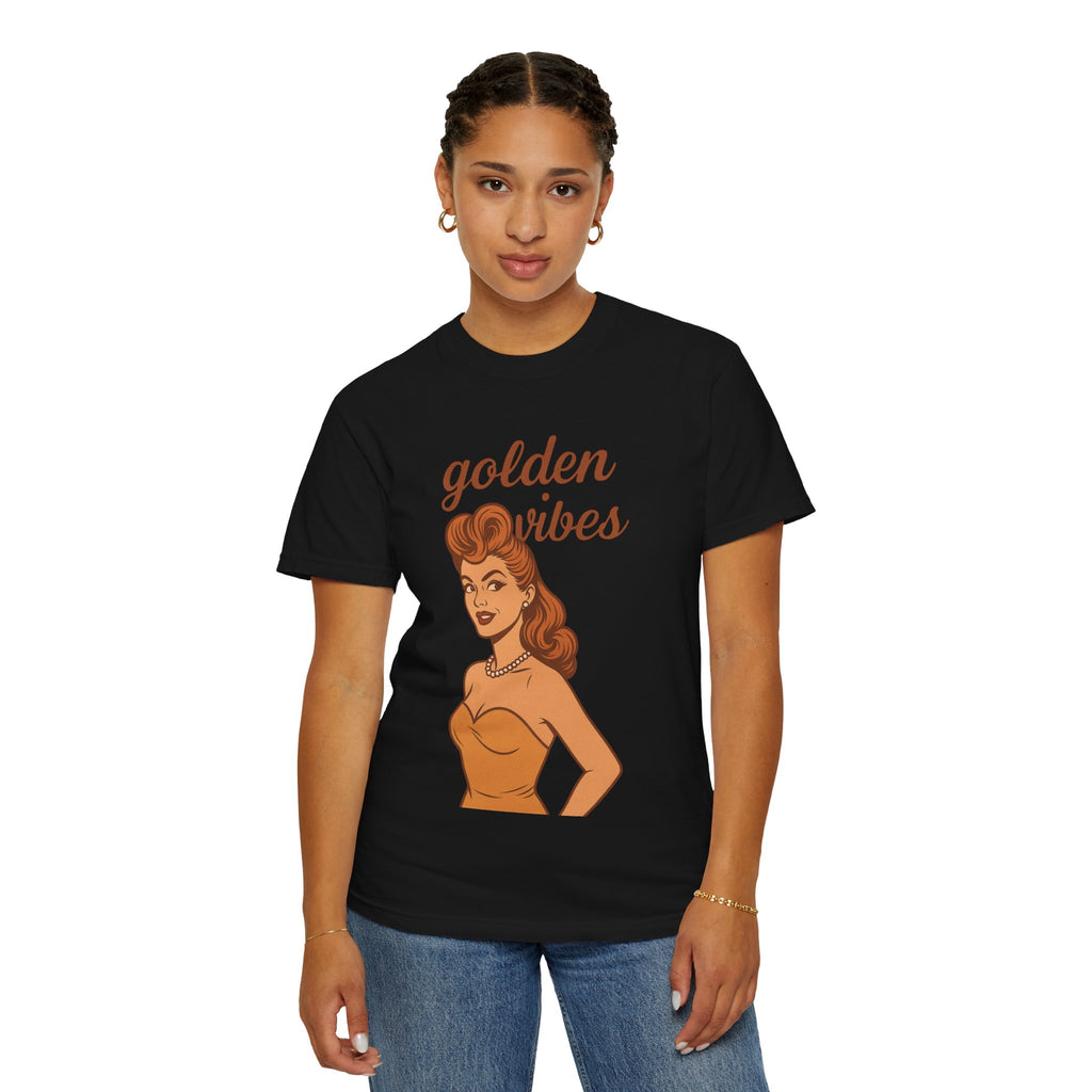 Golden Vibes – Retro Pin-Up Vintage T-Shirt