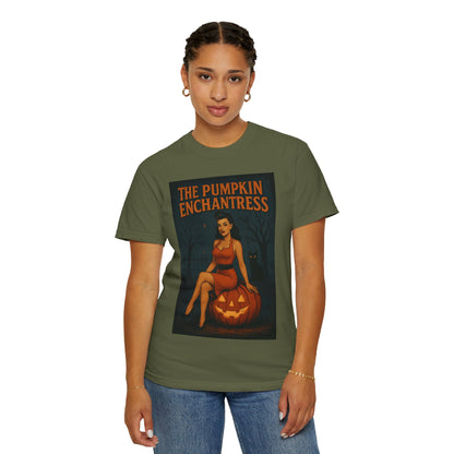 The Pumpkin Enchantress Halloween Unisex T-Shirt – Retro Witch Graphic Tee, Vintage Pumpkin Horror Top, Spooky Unisex Scary Season Shirt - Madame Soulière